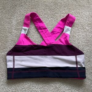 Lululemon sports bra size 6